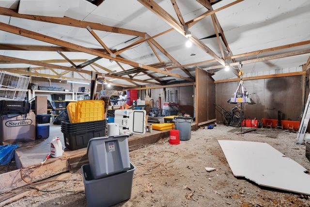 110 Buzzard Roost Rd, Chapel Hill, TN 37034