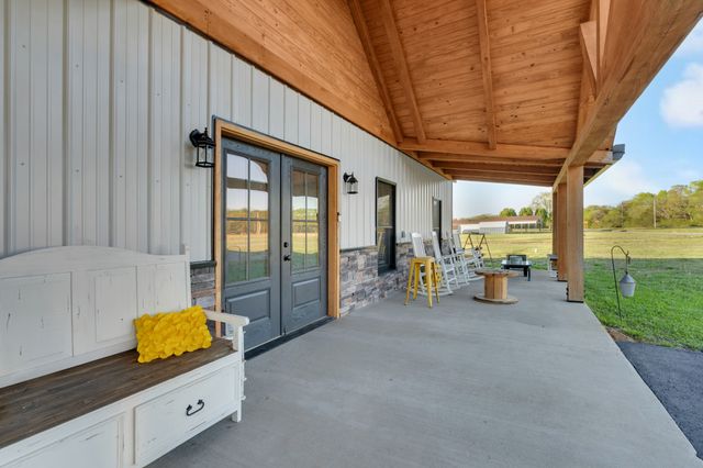 110 Buzzard Roost Rd, Chapel Hill, TN 37034