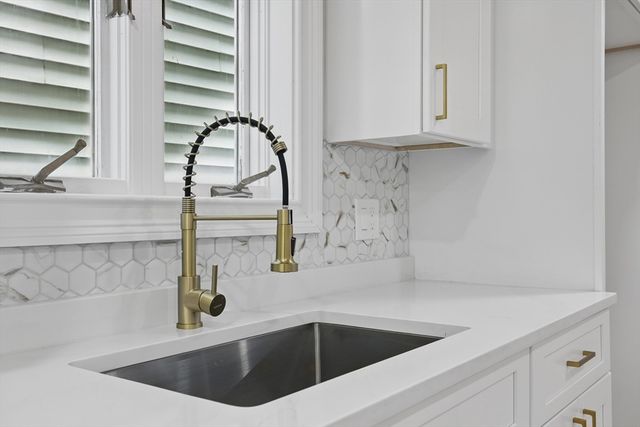 9 Cross Street, Somerville, MA 02145