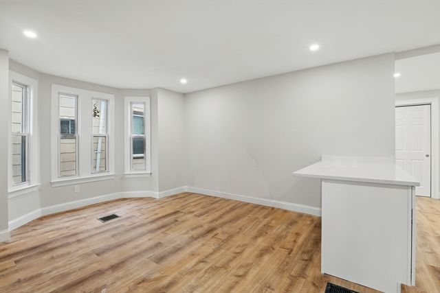 9 Cross Street, Somerville, MA 02145