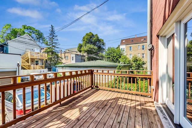 2233 W MEDILL Avenue D, Chicago, IL 60647