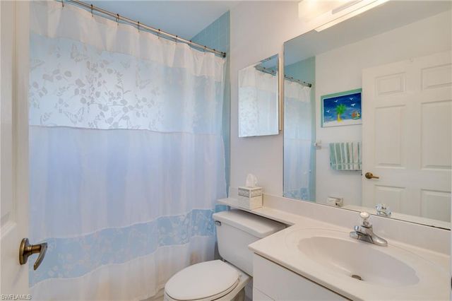 1957 Piccadilly Circus, Naples, FL 34112