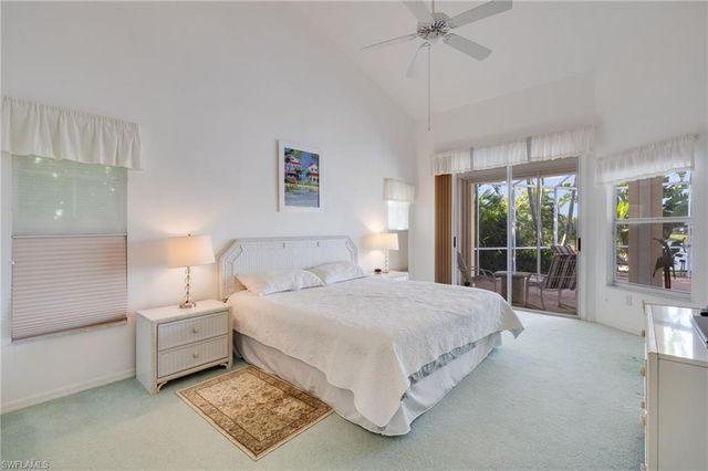 1957 Piccadilly Circus, Naples, FL 34112