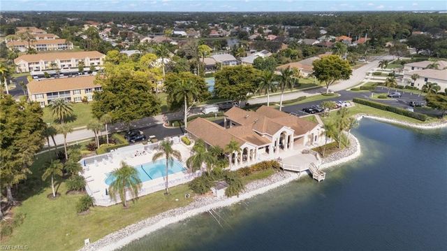 1957 Piccadilly Circus, Naples, FL 34112