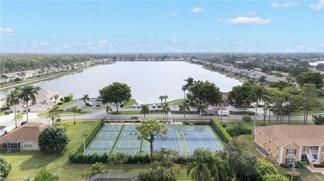 1957 Piccadilly Circus, Naples, FL 34112