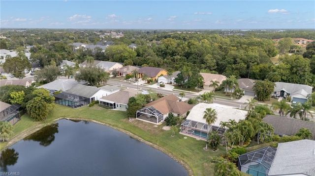 1957 Piccadilly Circus, Naples, FL 34112