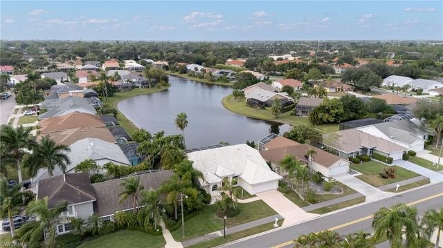 1957 Piccadilly Circus, Naples, FL 34112