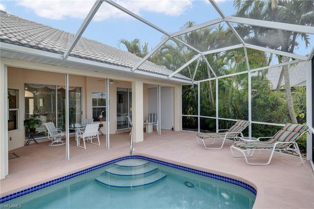 1957 Piccadilly Circus, Naples, FL 34112