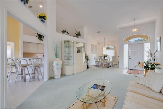 1957 Piccadilly Circus, Naples, FL 34112