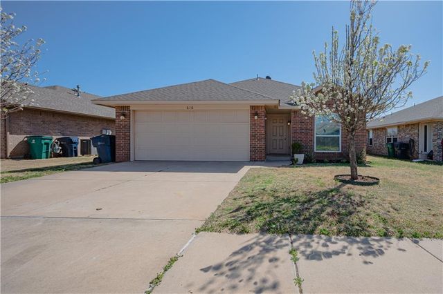 616 Rosemoor Court, Yukon, OK 73099