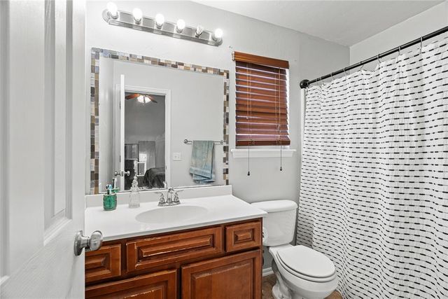 616 Rosemoor Court, Yukon, OK 73099