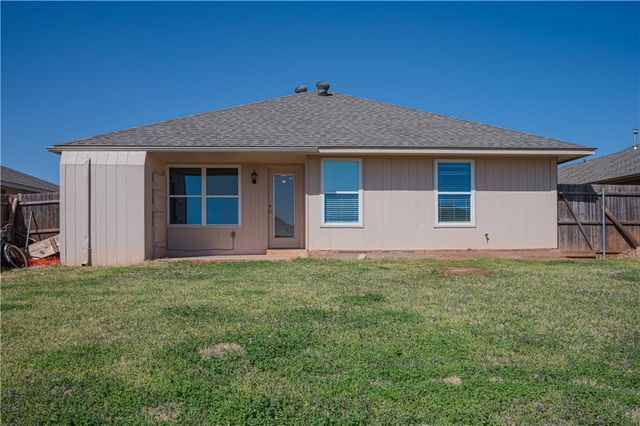 616 Rosemoor Court, Yukon, OK 73099