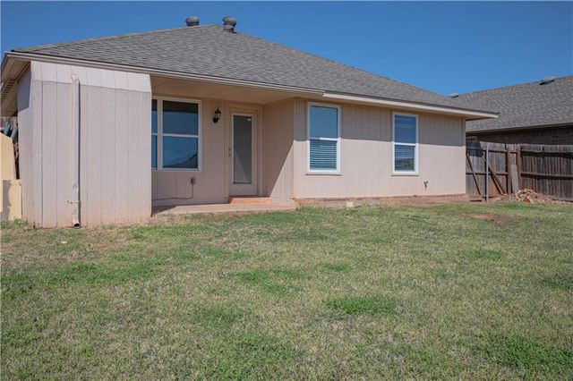 616 Rosemoor Court, Yukon, OK 73099