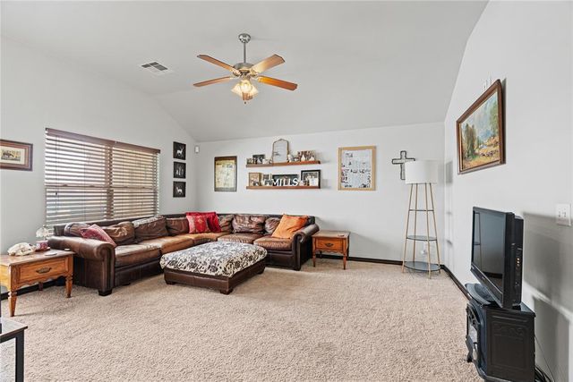 616 Rosemoor Court, Yukon, OK 73099