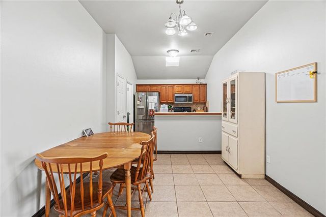 616 Rosemoor Court, Yukon, OK 73099