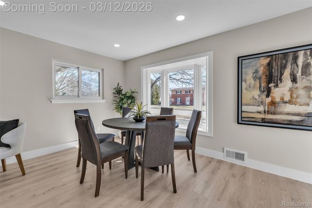 19261 Osmus Street, Livonia, MI 48152