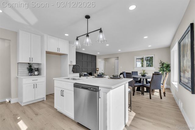 19261 Osmus Street, Livonia, MI 48152