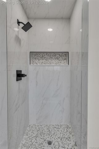 19261 Osmus Street, Livonia, MI 48152