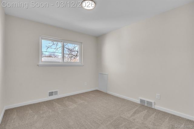 19261 Osmus Street, Livonia, MI 48152