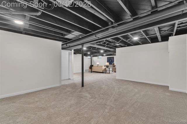 19261 Osmus Street, Livonia, MI 48152