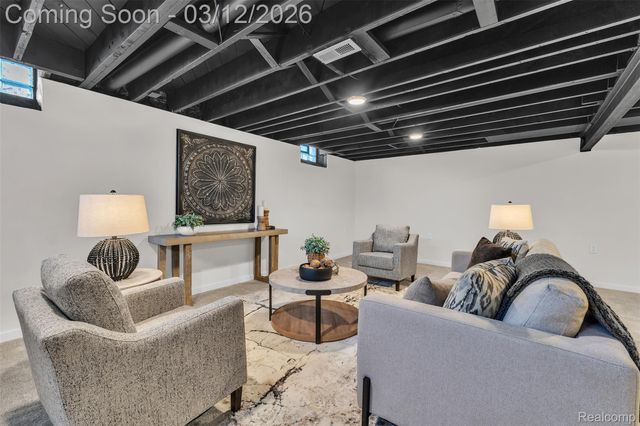 19261 Osmus Street, Livonia, MI 48152