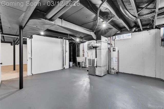 19261 Osmus Street, Livonia, MI 48152