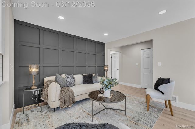 19261 Osmus Street, Livonia, MI 48152