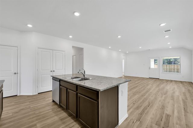 3806 Rock Ledge Drive, Rosenberg, TX 77469