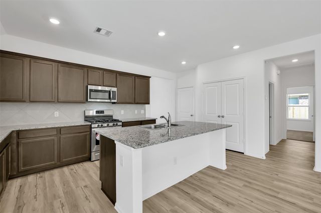 3806 Rock Ledge Drive, Rosenberg, TX 77469