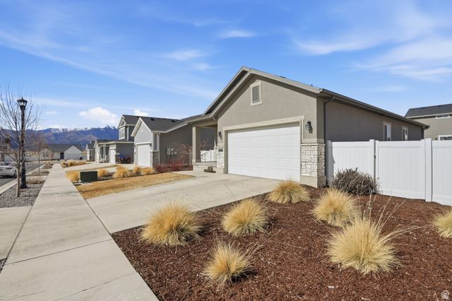 1259 E KELSEY DR, Eagle Mountain, UT 84005