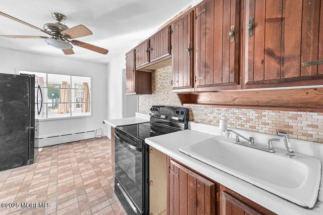 108 W Concourse, Keyport, NJ 07735