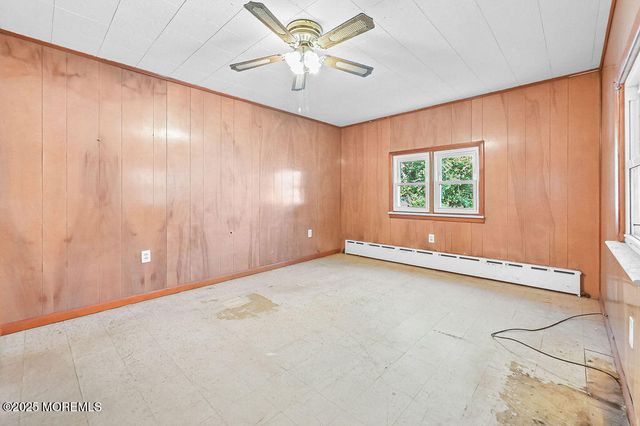 108 W Concourse, Keyport, NJ 07735