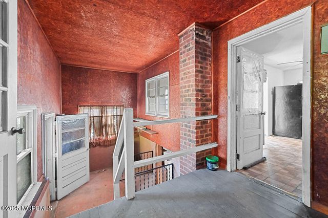 108 W Concourse, Keyport, NJ 07735