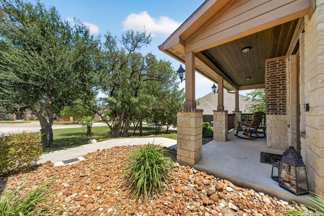 183 Lantana Path, Castroville, TX 78009