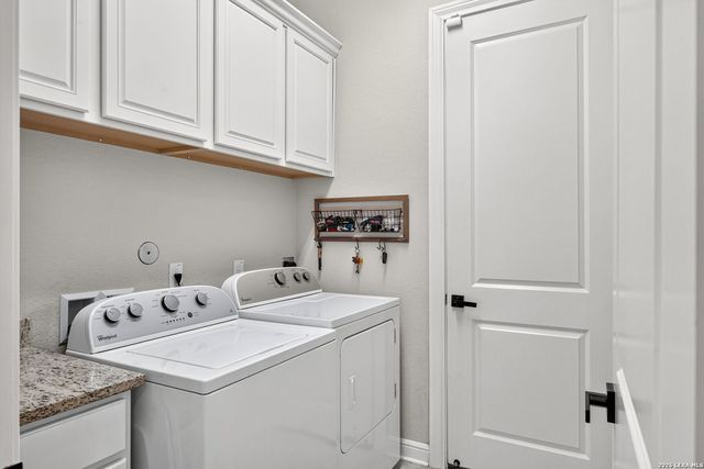 183 Lantana Path, Castroville, TX 78009