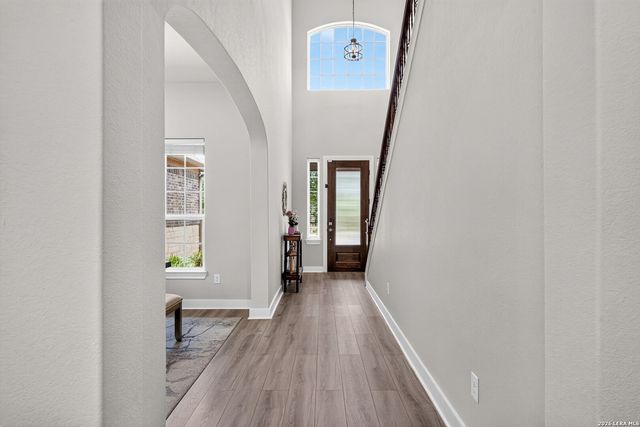 183 Lantana Path, Castroville, TX 78009