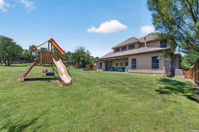 183 Lantana Path, Castroville, TX 78009