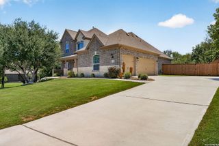 183 Lantana Path, Castroville, TX 78009