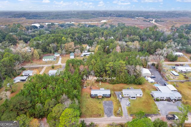 1223 White Drive NE, Townsend, GA 31331