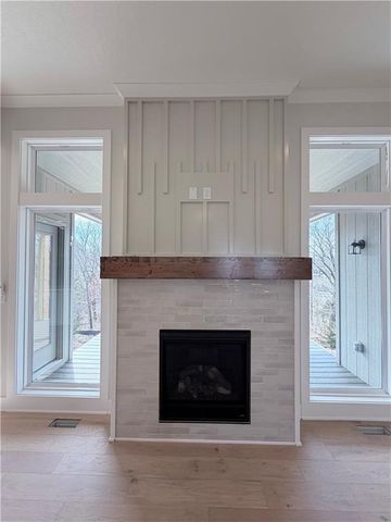 13735 NW 70th Street, Parkville, MO 64152