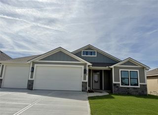 13735 NW 70th Street, Parkville, MO 64152