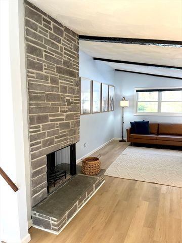 305 Burlingame Rd, Palmer, MA 01069