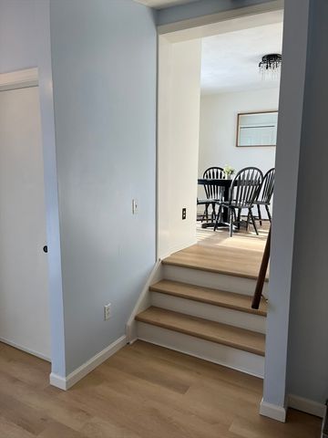 305 Burlingame Rd, Palmer, MA 01069