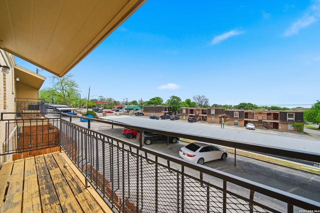 911 Vance Jackson Rd Apt 204, San Antonio, TX 78201