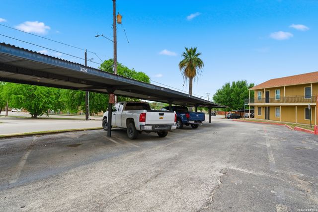 911 Vance Jackson Rd Apt 204, San Antonio, TX 78201