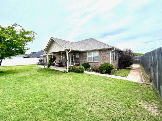 1915 6th NW, Ardmore, OK 73401