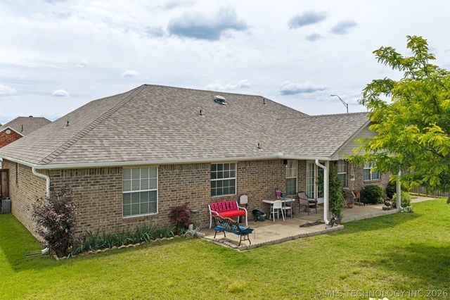 1915 6th NW, Ardmore, OK 73401