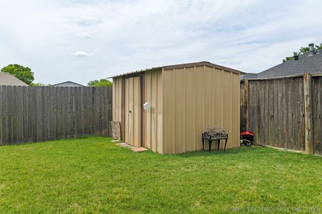 1915 6th NW, Ardmore, OK 73401