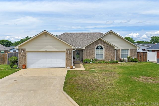 1915 6th NW, Ardmore, OK 73401