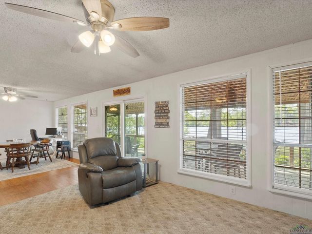 3065 E Lake, Gladewater, TX 75647